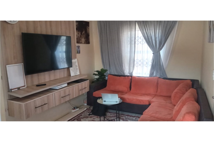 To Let 2 Bedroom Property for Rent in Riverside View Gauteng
