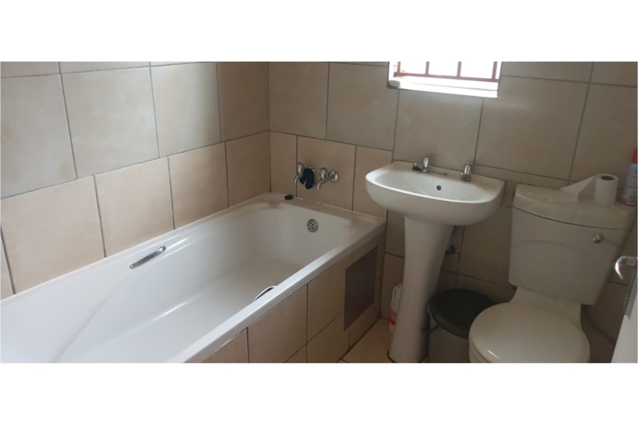 To Let 2 Bedroom Property for Rent in Riverside View Gauteng
