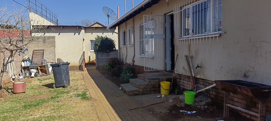4 Bedroom Property for Sale in Glenvista Gauteng