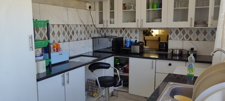4 Bedroom Property for Sale in Glenvista Gauteng