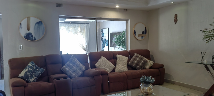 4 Bedroom Property for Sale in Glenvista Gauteng