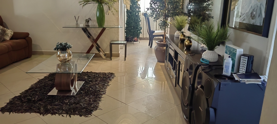 4 Bedroom Property for Sale in Glenvista Gauteng