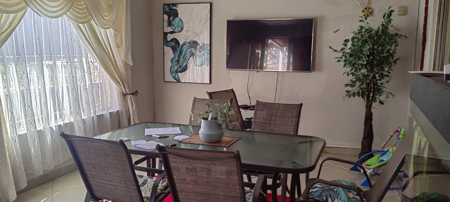 4 Bedroom Property for Sale in Glenvista Gauteng