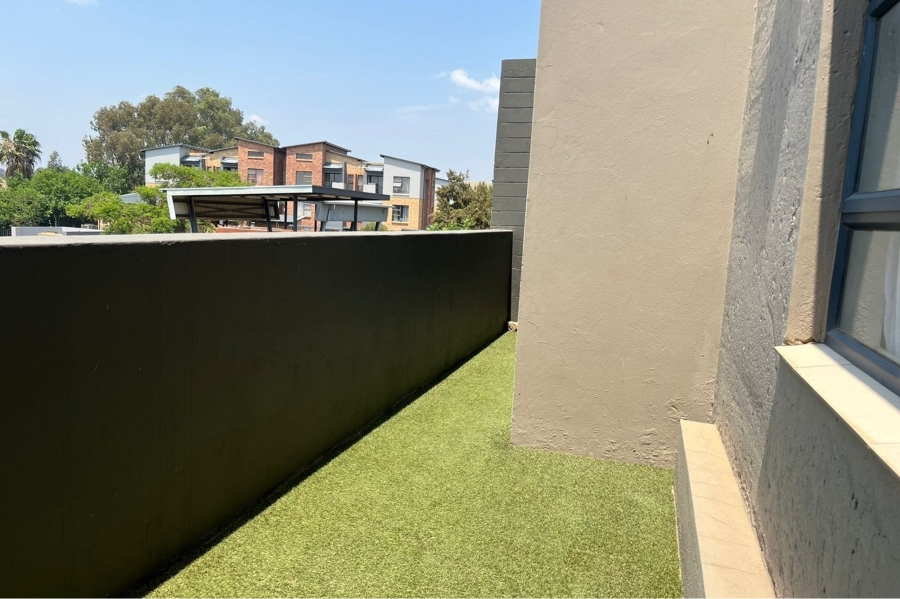 To Let 2 Bedroom Property for Rent in North Riding Gauteng