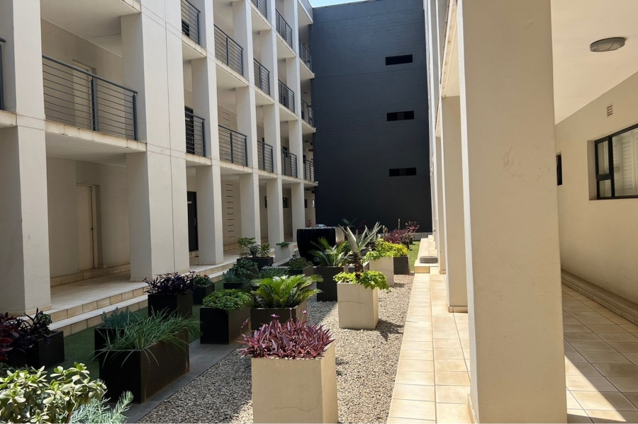 To Let 2 Bedroom Property for Rent in North Riding Gauteng