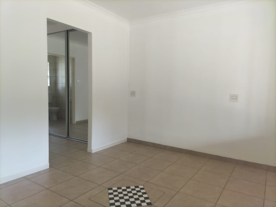 To Let 1 Bedroom Property for Rent in Northcliff Gauteng