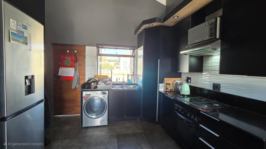 2 Bedroom Property for Sale in Greenstone Hill Gauteng