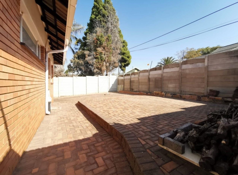 4 Bedroom Property for Sale in Alan Manor Gauteng