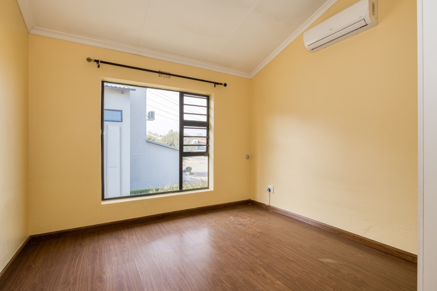 To Let 3 Bedroom Property for Rent in Cedar Creek Gauteng