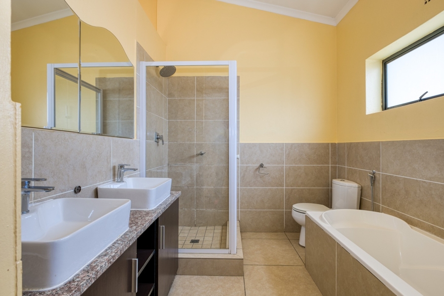 To Let 3 Bedroom Property for Rent in Cedar Creek Gauteng