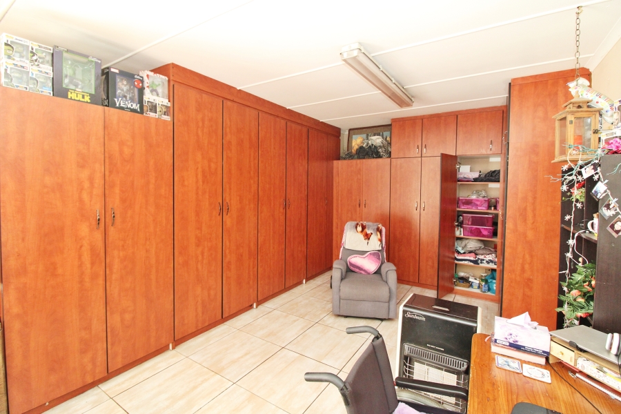 4 Bedroom Property for Sale in Marlands Gauteng