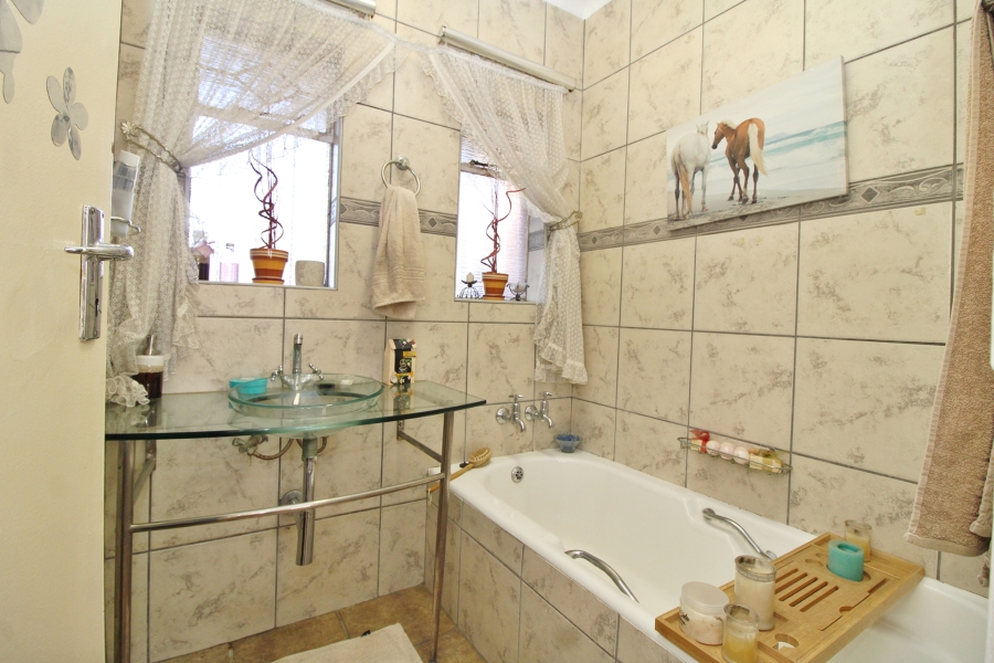 4 Bedroom Property for Sale in Marlands Gauteng