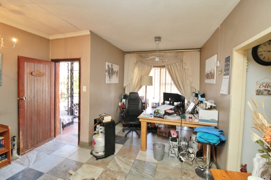4 Bedroom Property for Sale in Marlands Gauteng