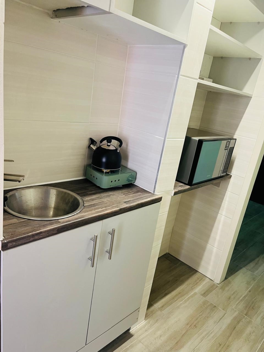 To Let 1 Bedroom Property for Rent in Northcliff Gauteng