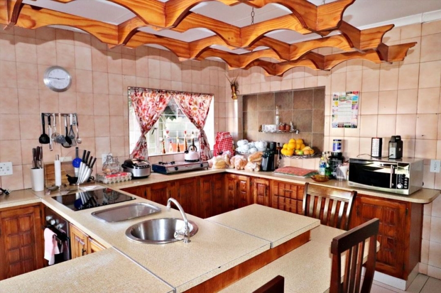 9 Bedroom Property for Sale in Edleen Gauteng