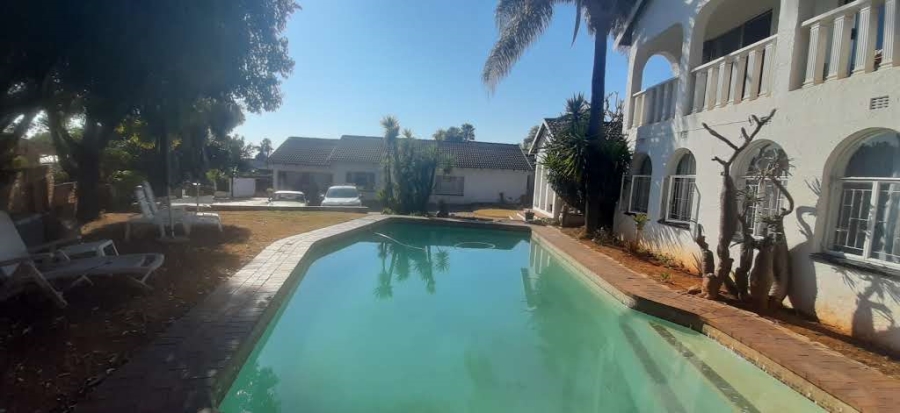 9 Bedroom Property for Sale in Edleen Gauteng