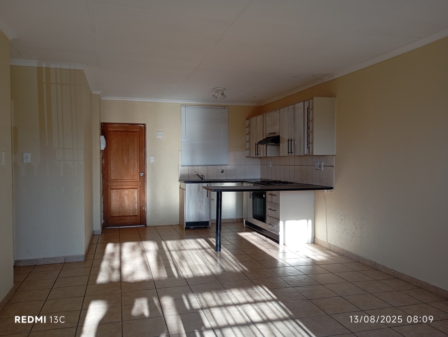 To Let 2 Bedroom Property for Rent in Greenstone Hill Gauteng
