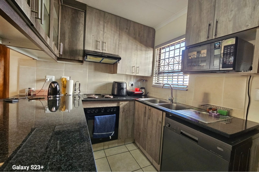 4 Bedroom Property for Sale in Chantelle Gauteng