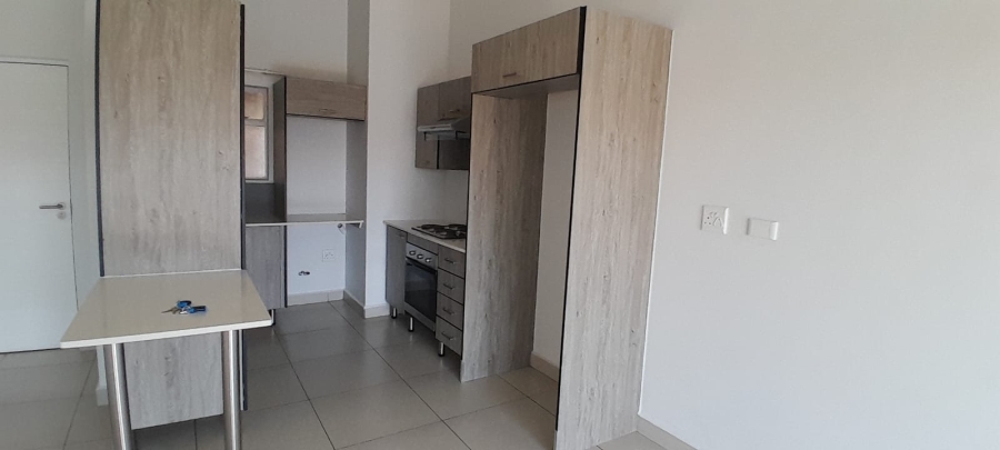 To Let 2 Bedroom Property for Rent in Magaliessig Gauteng