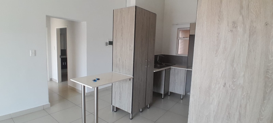 To Let 2 Bedroom Property for Rent in Magaliessig Gauteng