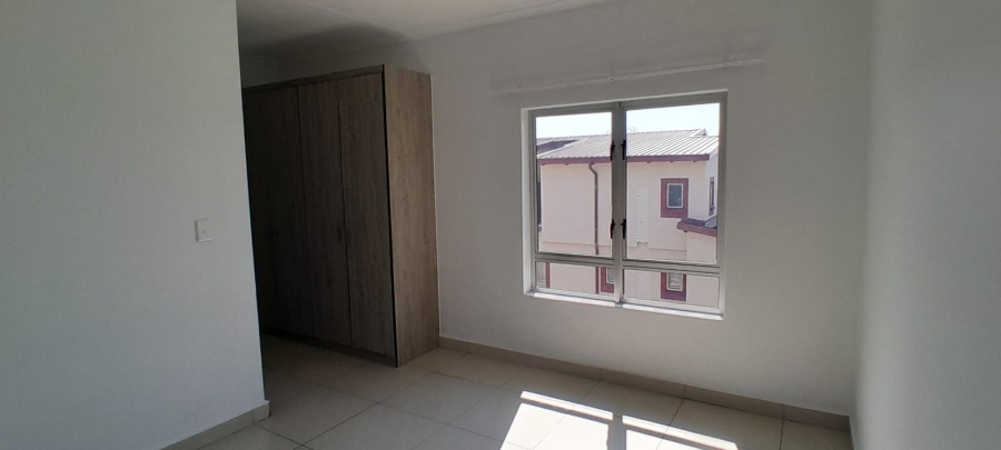 To Let 2 Bedroom Property for Rent in Magaliessig Gauteng