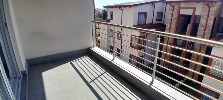 To Let 2 Bedroom Property for Rent in Magaliessig Gauteng