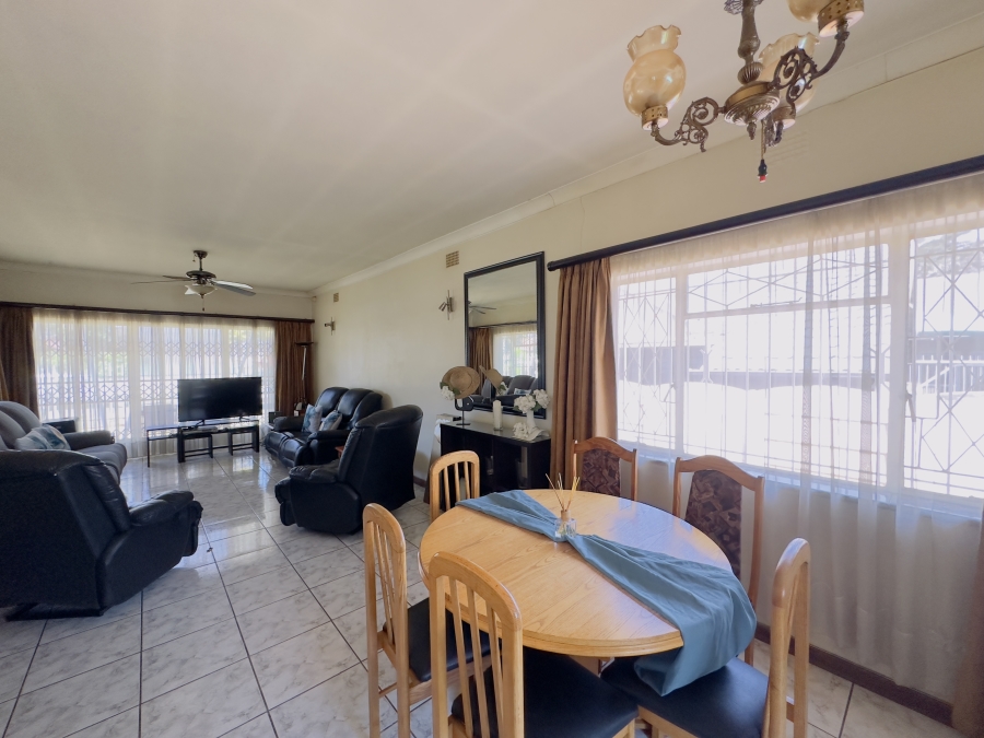 4 Bedroom Property for Sale in Verwoerdpark Gauteng