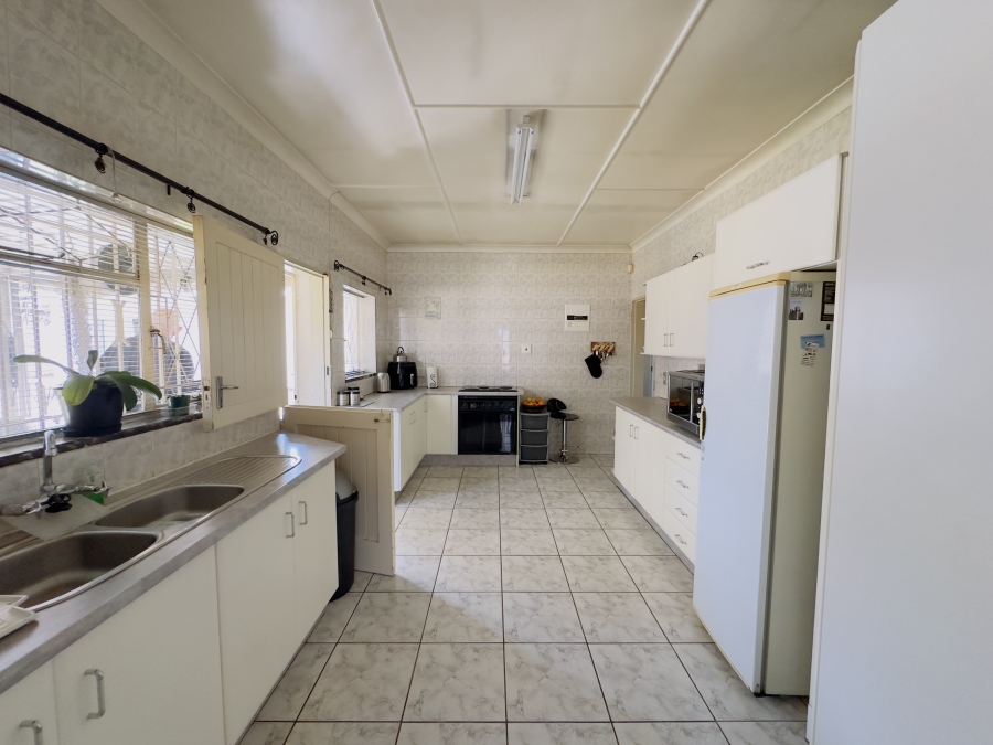 4 Bedroom Property for Sale in Verwoerdpark Gauteng