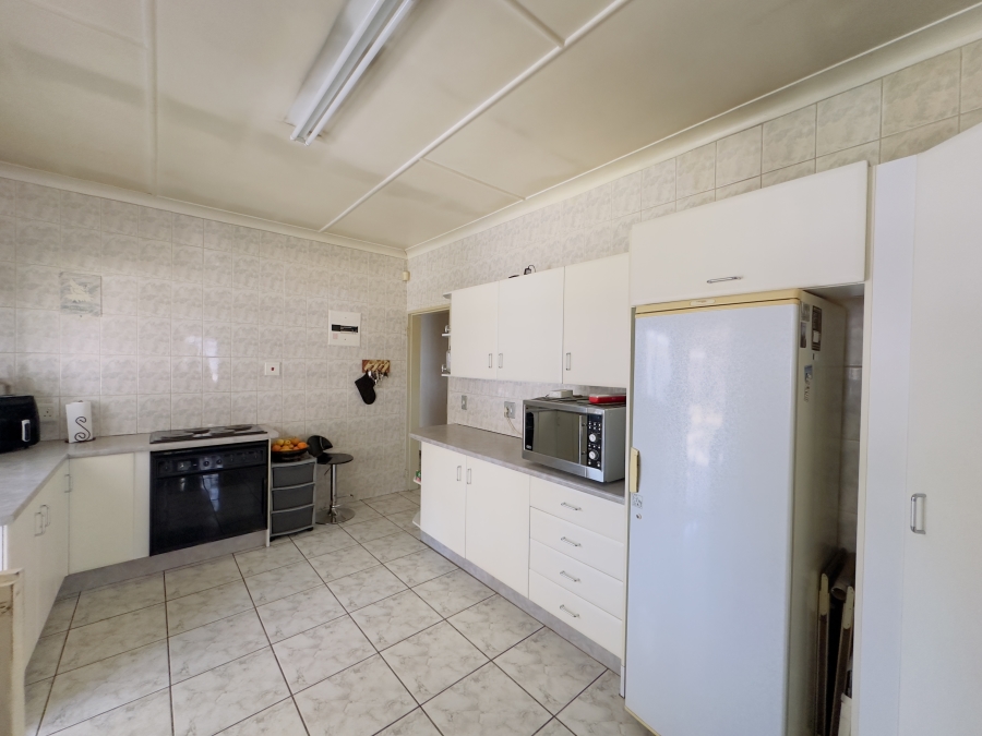 4 Bedroom Property for Sale in Verwoerdpark Gauteng