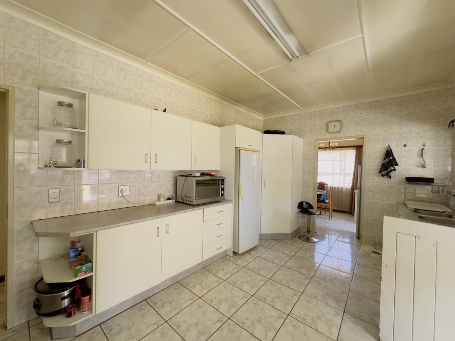 4 Bedroom Property for Sale in Verwoerdpark Gauteng