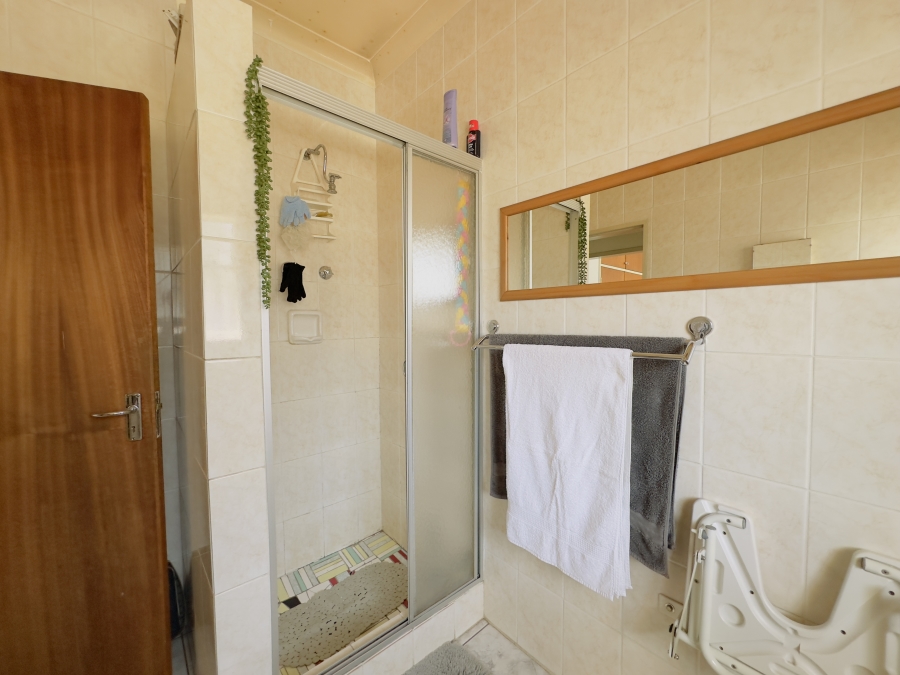 4 Bedroom Property for Sale in Verwoerdpark Gauteng