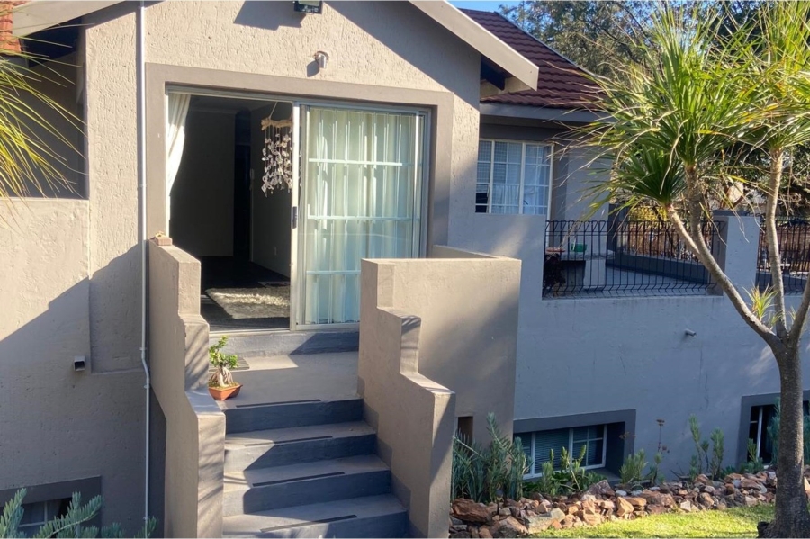 2 Bedroom Property for Sale in Constantia Kloof Gauteng