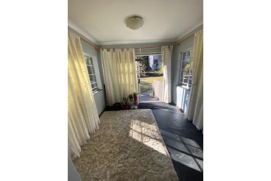 2 Bedroom Property for Sale in Constantia Kloof Gauteng