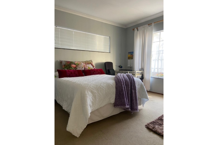 2 Bedroom Property for Sale in Constantia Kloof Gauteng