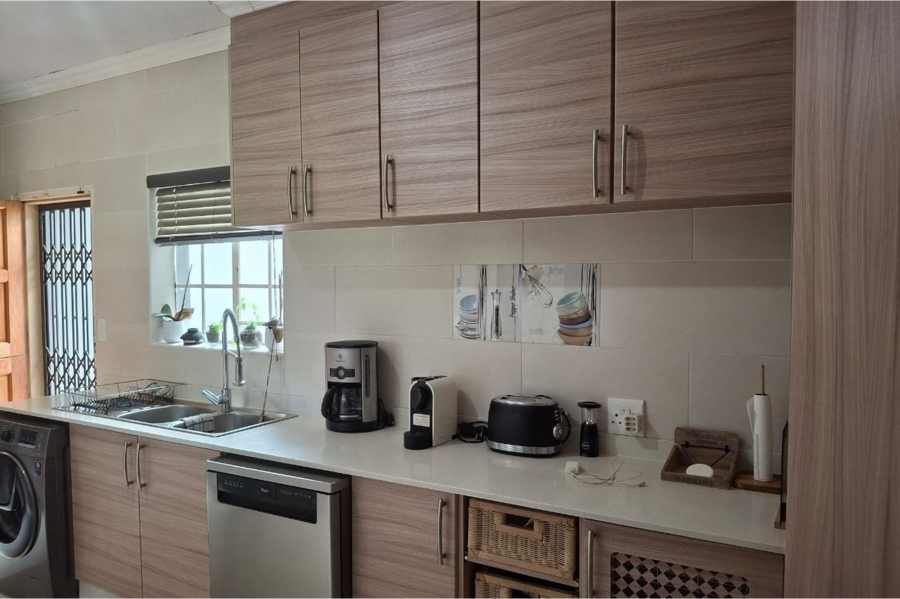 4 Bedroom Property for Sale in Ridgeway Gauteng