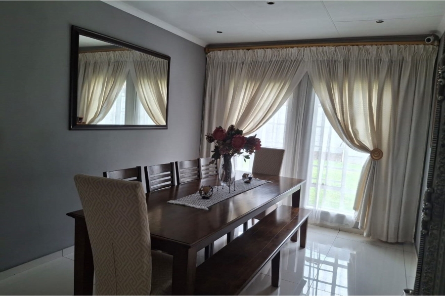 4 Bedroom Property for Sale in Ridgeway Gauteng
