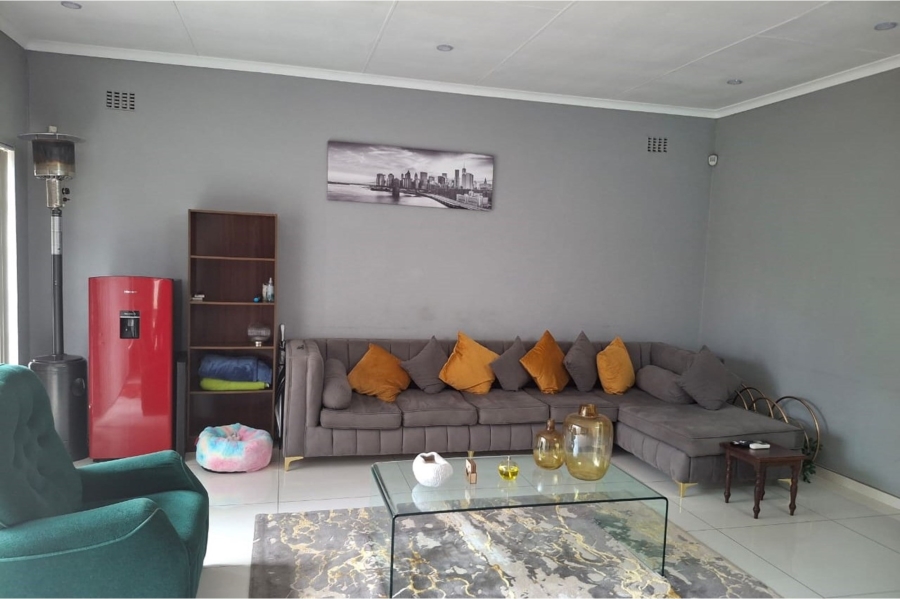 4 Bedroom Property for Sale in Ridgeway Gauteng