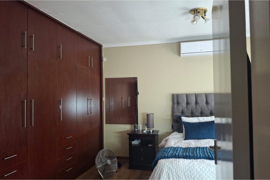 4 Bedroom Property for Sale in Ridgeway Gauteng