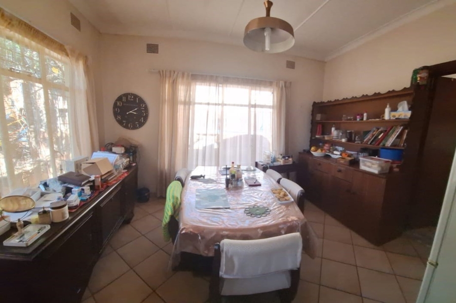 7 Bedroom Property for Sale in Silverton Gauteng
