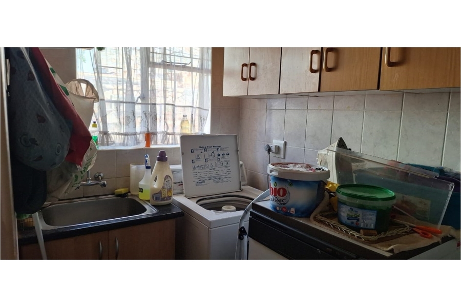7 Bedroom Property for Sale in Silverton Gauteng