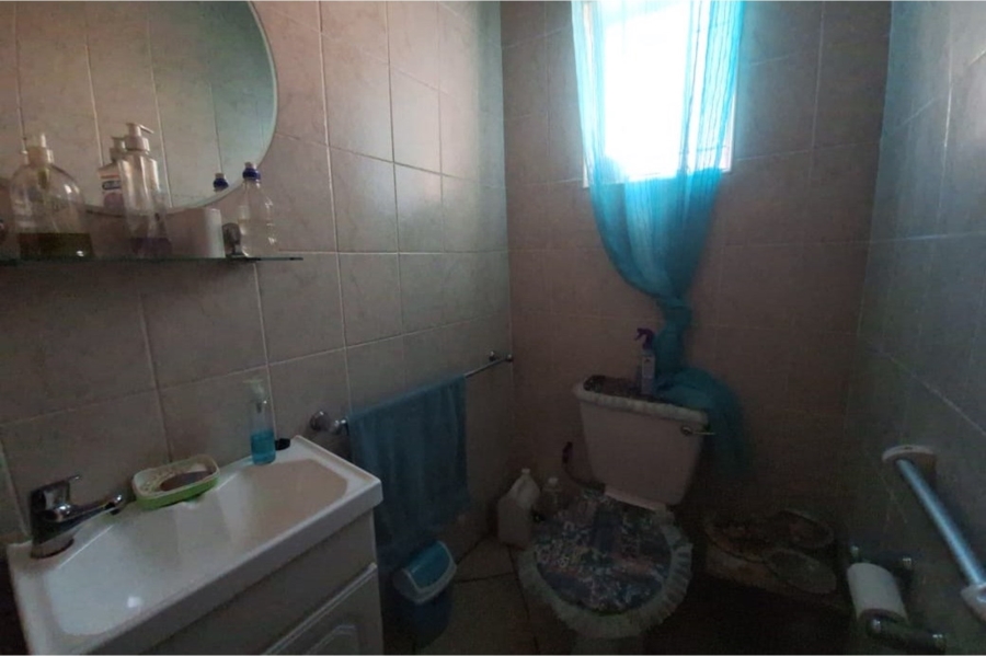 7 Bedroom Property for Sale in Silverton Gauteng