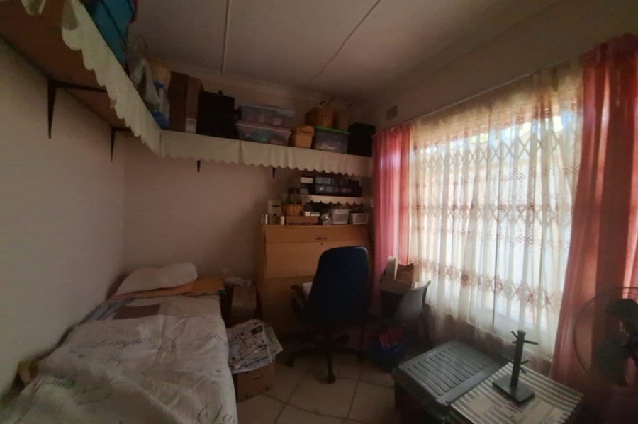 7 Bedroom Property for Sale in Silverton Gauteng