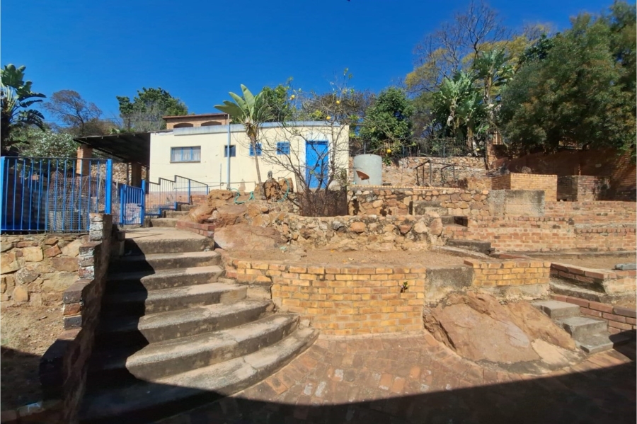 7 Bedroom Property for Sale in Silverton Gauteng