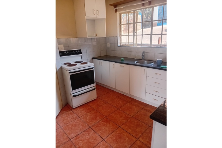 7 Bedroom Property for Sale in Silverton Gauteng