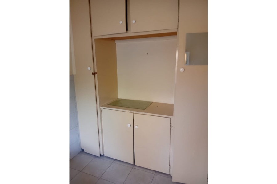 7 Bedroom Property for Sale in Silverton Gauteng