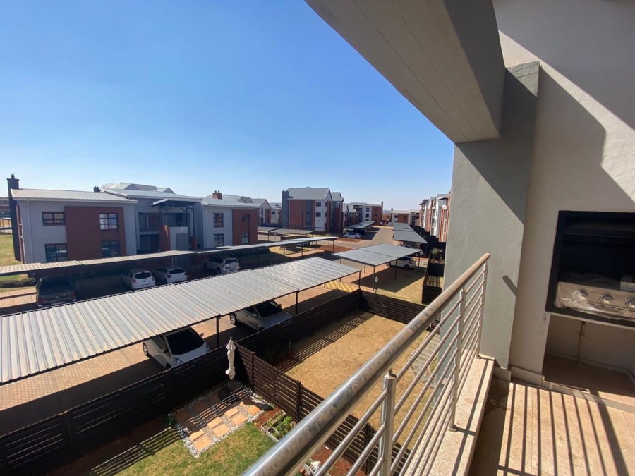 2 Bedroom Property for Sale in Glen Marais Gauteng