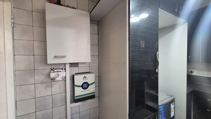To Let 2 Bedroom Property for Rent in Bedford Gardens Gauteng
