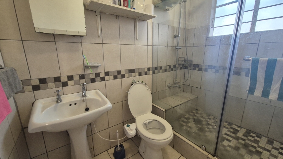 To Let 2 Bedroom Property for Rent in Bedford Gardens Gauteng