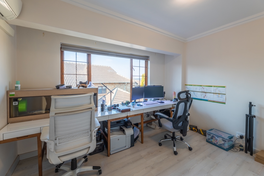 3 Bedroom Property for Sale in Beverley Gauteng