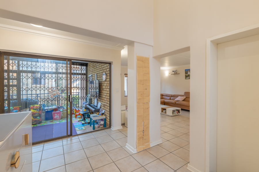 3 Bedroom Property for Sale in Beverley Gauteng